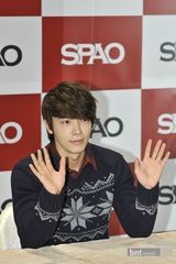 组图：少女时代Super Junior签名会人山人海   