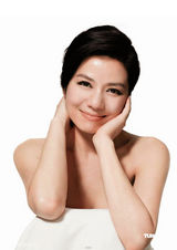 幻灯图集：钟楚红拍写真 清丽脱俗Vs高贵冷艳