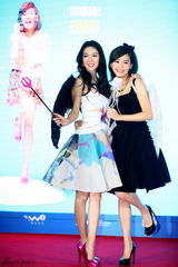 组图：电影《闺蜜》发布会 分享闺蜜亲密话题