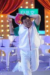 组图：芒果台《喜剧之王》全新改版 美女团性感登场