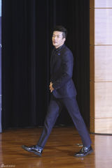 独家：权相佑珉豪帅气撑新剧 郑丽媛白衣个性