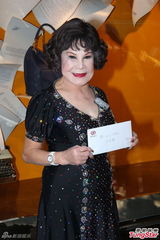 高清组图：黄夏蕙性感交请愿信 望向制造商追讨