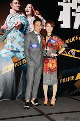 组图：《盲探》香港首映 黄金阵容全勤捐款80万