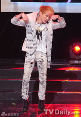 组图：2AM、IU、SHINee等献唱《超级模特选拔赛》