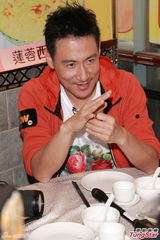 组图：张学友自认严父 与爱女相处如朋友