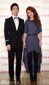 组图：中歌榜红毯群星盛装出席