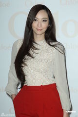 组图：吴佩慈下月巴黎庆生 找男友身高有要求