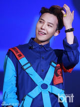 组图：BigBang成员GD开唱 秀劲舞大汗淋漓