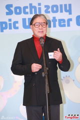 组图：TVB获冬奥会转播权 霍震霆赞孙儿爱运动