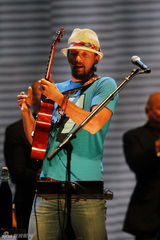 组图：杰森-玛耶兹北京开唱变身表情帝