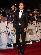 高清图：韩国电影大钟奖落幕 群星闪耀红毯