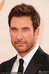 组图：《美国怪谭》男星迪伦·麦克德莫特亮相