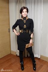 组图：刘晓庆私房照曝光 打造女王style