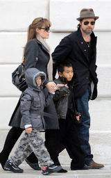 幻灯图集：皮特朱莉携两儿子畅游威尼斯