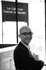 组图：平安变身优雅绅士 笑容被赞治愈系