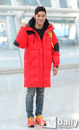 组图：《丛林的法则》金炳万桐俊赶赴婆罗洲