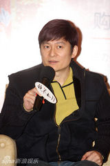 幻灯图：李玉刚将办全球巡演 梅兰芳传人到场祝贺