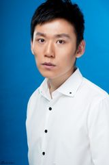 组图：孟剑波时尚写真 展现型男风采