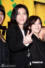 组图：萧敬腾宣布暂别唱片圈 初演电影化身杀手