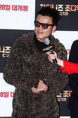 高清组图：成龙韩国宣传新片 众韩星助阵