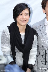 组图：张芸京王宏恩等献唱爱心公益演唱会