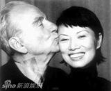 外媒曝邓文迪12岁青涩照 不见今日时尚气息(图)