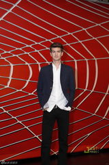 幻灯图集：新“蜘蛛侠”安德鲁-加菲尔德正式亮相