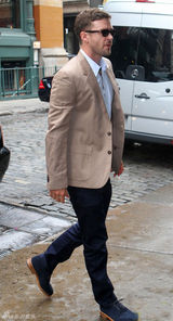 组图：贾斯汀-汀布莱克街拍 休闲西装外套现身