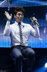 高清组图：2AM香港火热开唱 个人舞台技压全场