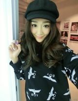 组图：网曝55岁申军谊23岁靓女儿近照 猫女造型可爱