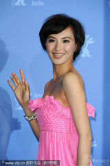 幻灯图集：《团圆》登场 王全安携卢燕莫小棋亮相