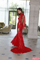 组图：周汶锜法国古城大婚 妹妹周丽淇相伴