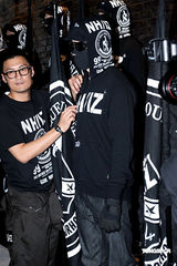 幻灯图：余文乐泰国拍戏趣事多 阮经天避谈恋情