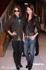 幻灯图：无线众艺人为慈善星辉仁济夜拜神