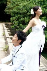高清组图：马浚伟陈法拉拍摄婚纱照 路人以为真结婚