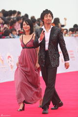 组图：第28届金鸡奖红毯 群星云集女星美艳男星帅气