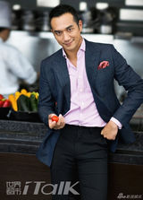 组图：黄觉杂志大片卖萌搞怪 亦动亦静男人味