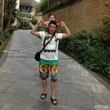 歌手含笑爱女首曝光 开心当奶爸(图)