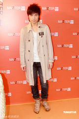 幻灯图：古巨基七位酬劳代言 开设计公司吸金有方 