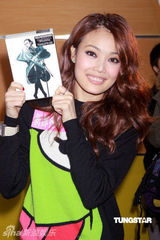 幻灯组图：容祖儿称2010是重要关口 将跨入30岁门槛