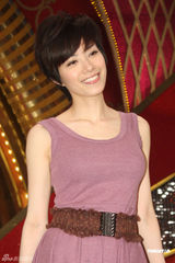 组图：徐怀钰正式宣告复出 上猪哥亮节目收4千元