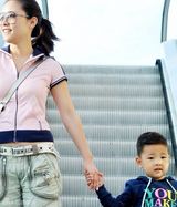 组图：石头可爱幼时照 纯爷们儿也可以这么萌