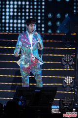 组图：SHINee台北热力开唱 劲歌热舞high不停