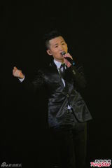 组图：林一峰个唱落幕获梁咏琪黄耀明现身支持