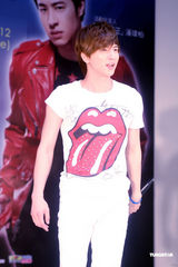 组图：LOLLIPOP F三缺一现身担任热舞助教