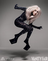 高清组图：《名利场》年度美图 豹纹朱莉最显眼