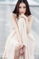 组图：倪妮眼神清澈散发唯美文艺气质