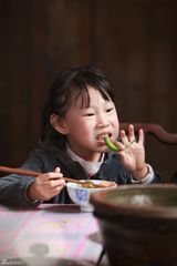 组图:《人生第一次》小沈阳钟丽缇领衔温暖升级