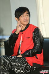 组图：吴宗宪康康为高凌风追思会宣传