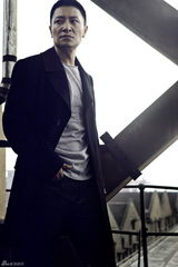 组图：李宗翰冬日写真曝光 展露冷酷性感